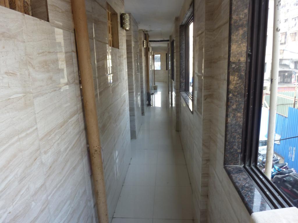 Hotel Jodiya - Near Cst มุมไบ ภายนอก รูปภาพ